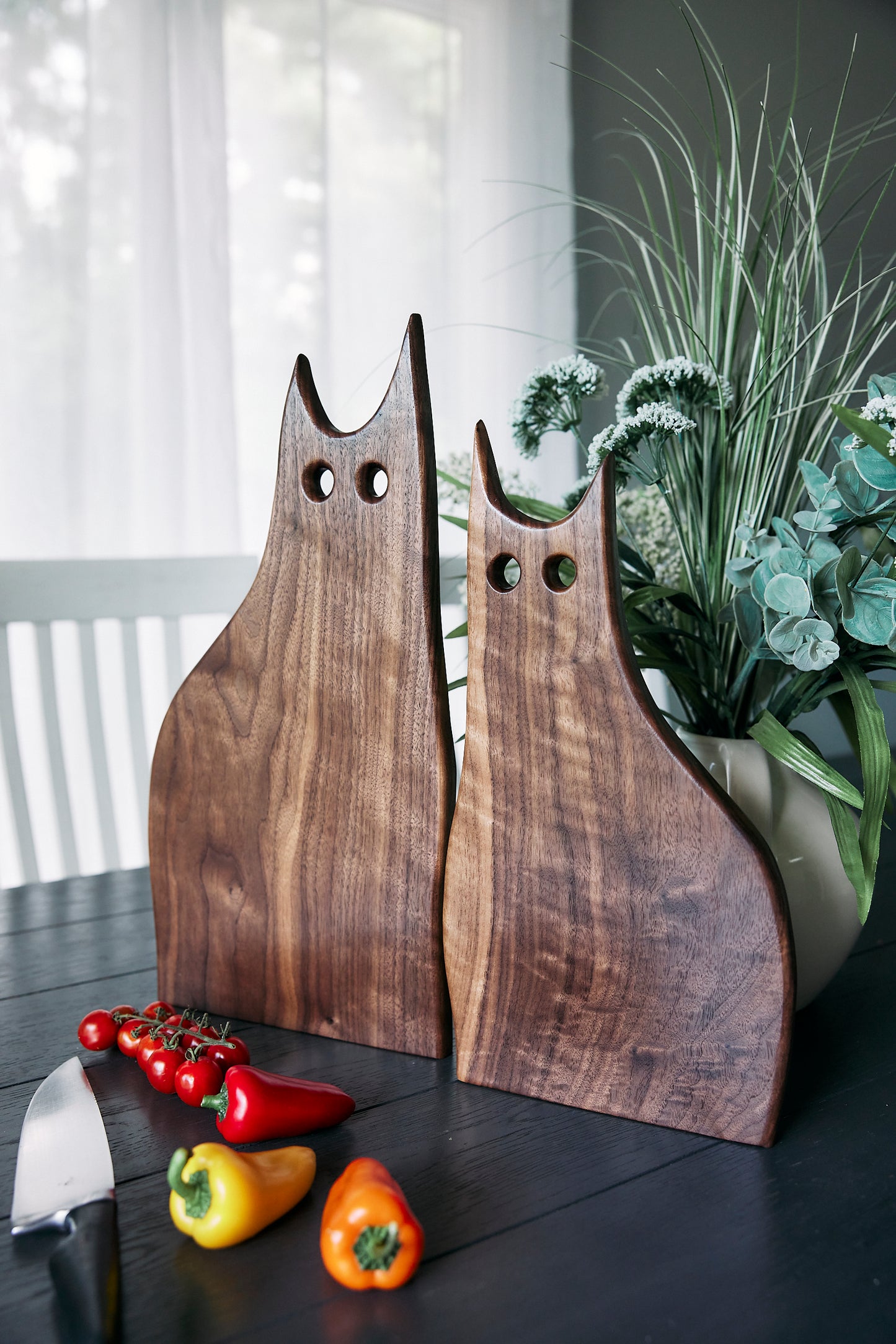 Serving and Cutting Boards "Feline Grace"