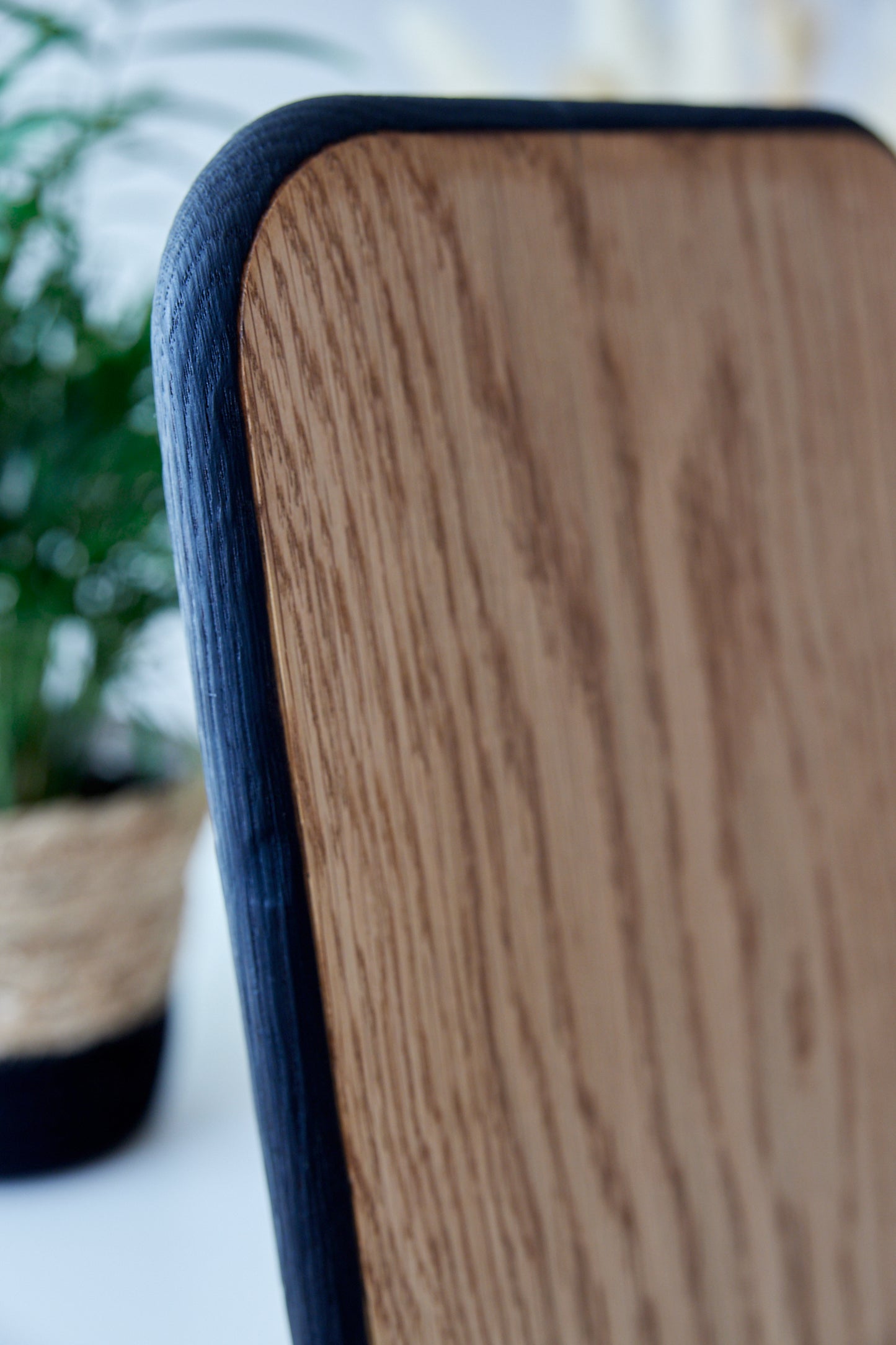 Oak cutting and serving board "Shadow and Light"