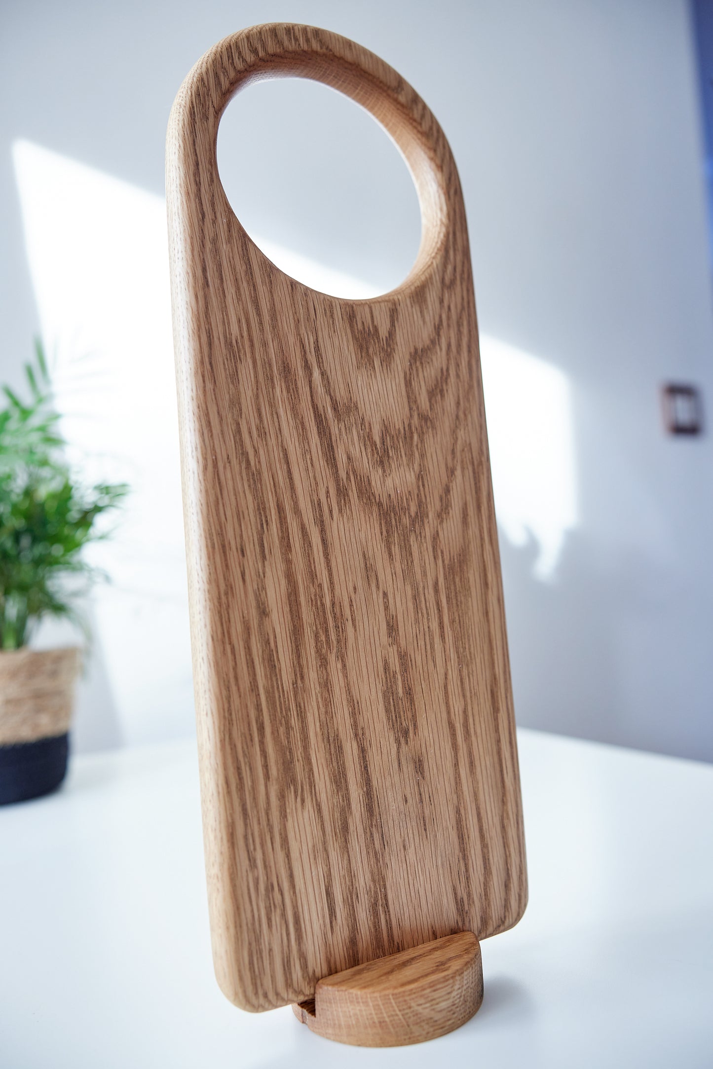 White Oak Cutting Board "Elegant Arc"