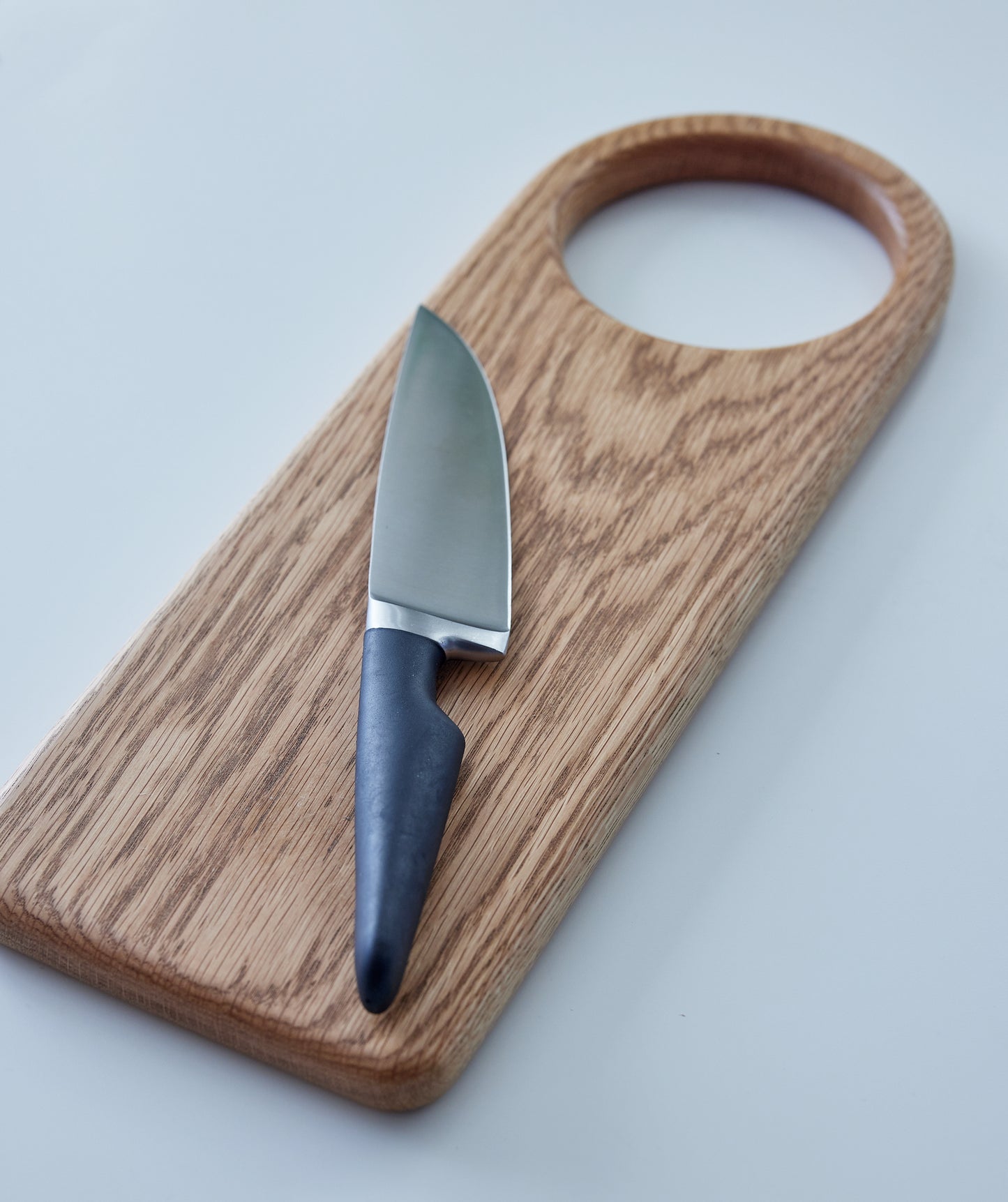 White Oak Cutting Board "Elegant Arc"